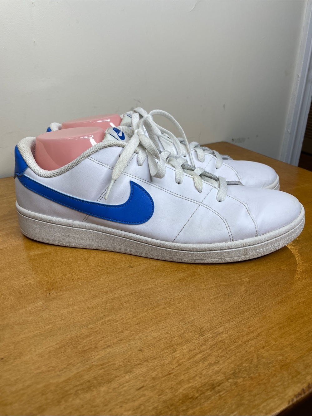 Nike Men's White Sneakers with Blue Swoosh. Size 12